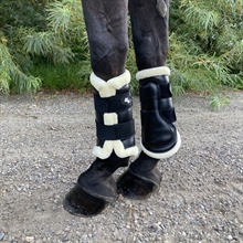 AB Dressuurbeschermers met synthetisch lamswol